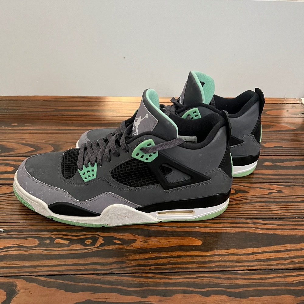 Air Jordan 4 Green Glow